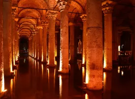 Visita alla Basilica Cisterna di Istanbul: orari, prezzi e consigli