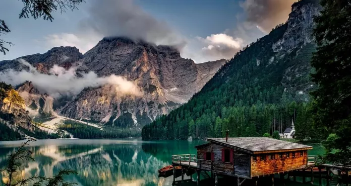 Italia Montagne Lago Di Braies Lago