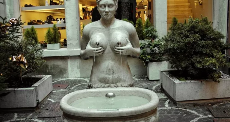 Italia Trevisio Fontana Statua