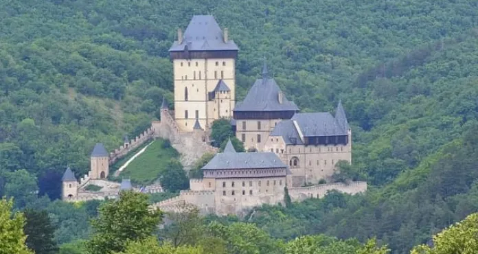 karlstejn castello praga