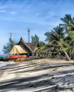 Golden Beach, Mambrui