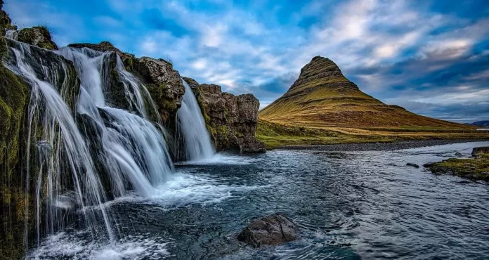 Islanda Montagne Kirkjufell Cascata