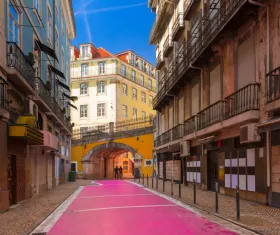 Time Out Market Lisbon e Pink Street