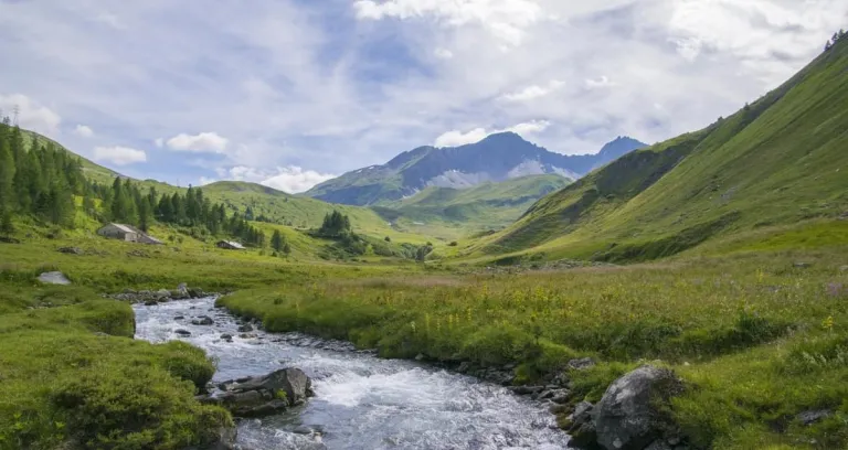 La Thuile Valle D Aosta Alpi