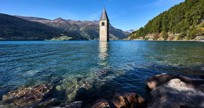 Lago Di Resia Alto Adige Italia