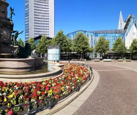 Augustusplatz e City-Hochhaus