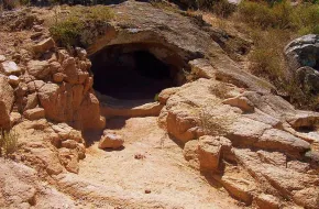 Domus de Janas in Sardegna: cosa sono, dove si trovano e consigli per visitarle