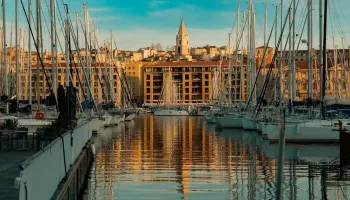 Vita notturna a Marsiglia: locali e quartieri della movida