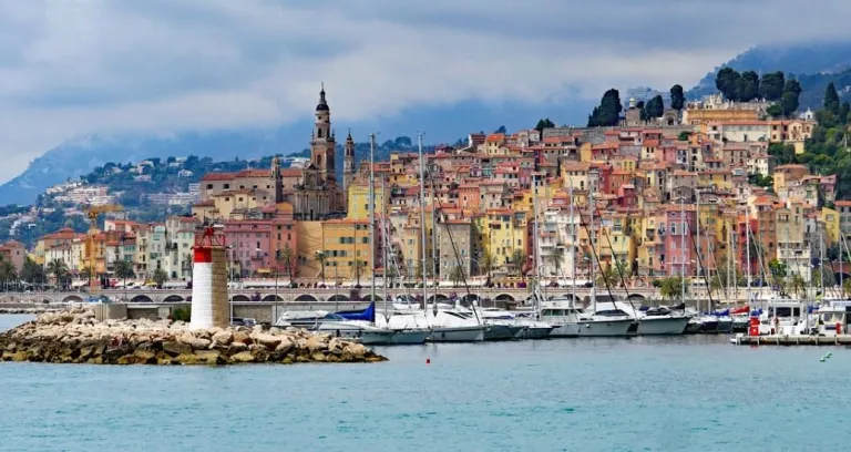 menton centro storico ingresso porto 1