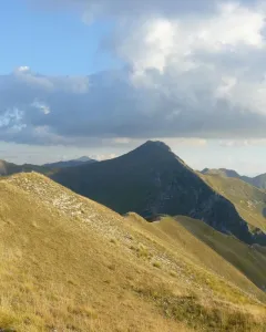 Monti Sibillini, Lame Rosse e Lago di Fiastra