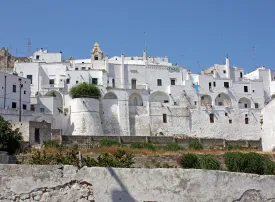 Ostuni: cosa vedere, dove mangiare e cosa fare la sera