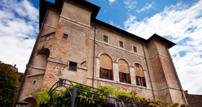 Palazzo Farrattini