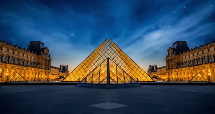 Panoramic View Louvre Museum 1
