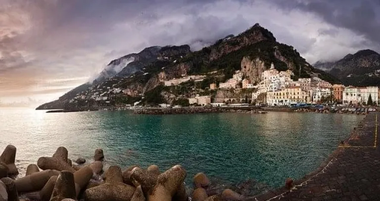 panoramica di amalfi