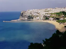 Cosa vedere a Peschici: spiagge, attrazioni e itinerario consigliato