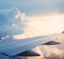 Paura di volare: ecco i rimedi naturali per vincere la paura dell'aereo