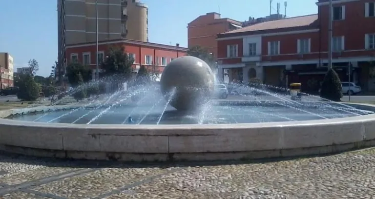 piazza del popolo latina