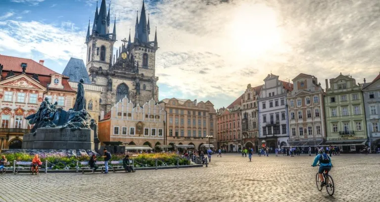 piazza praga hdr citta 1