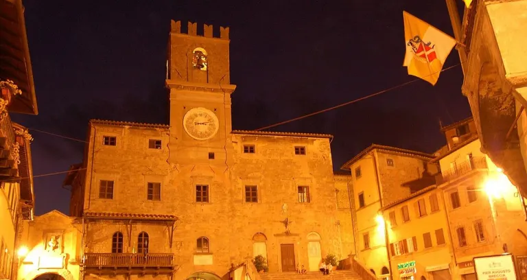 Piazza della Repubblica e Palazzo Comunale