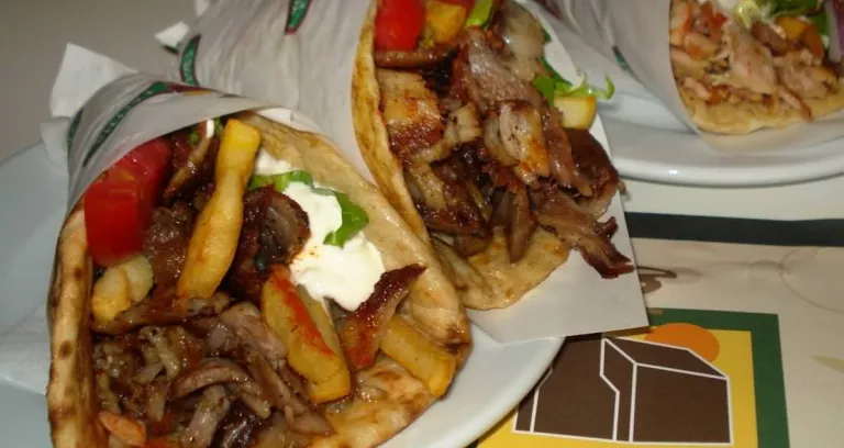 pita gyros kebab cipro