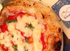 Cosa mangiare a Napoli e dove: 10 piatti tipici e ristoranti migliori