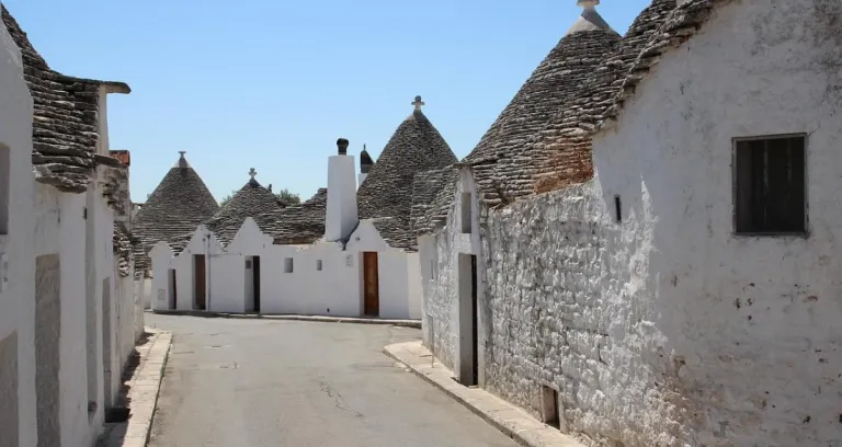 Puglia Alberobello Italia Trulli