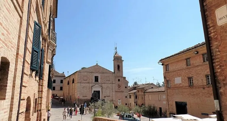 Recanati Piazza Palazzo Leopardi