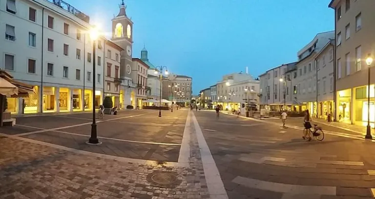 Rimini Piazza Centro Sorico Piazza Tre Martiri