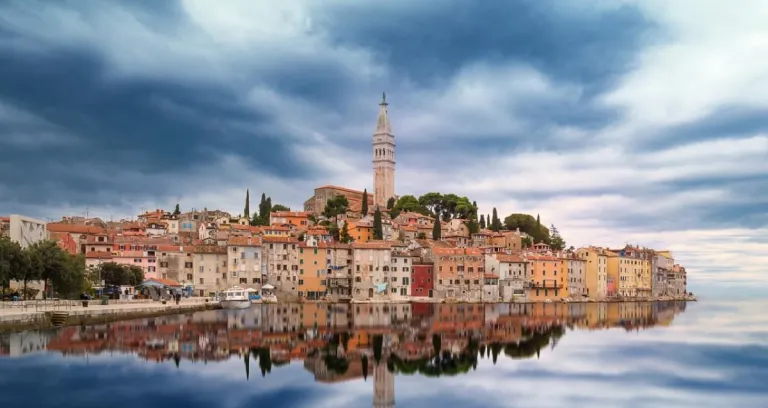 Skyline Rovigno Croazia Acqua