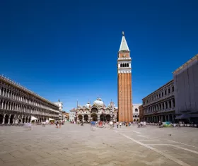 Piazza San Marco e la Basilica