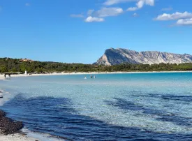 Cosa vedere a San Teodoro: spiagge, attrazioni e itinerario consigliato
