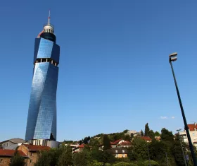 Torre Avaz