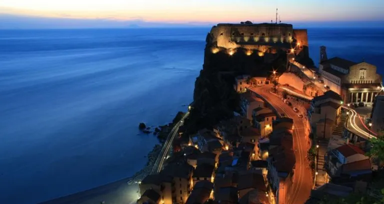 Scilla Castello Ruffo Notte2