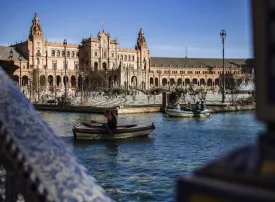 Come muoversi a Siviglia: mezzi pubblici, card e abbonamenti