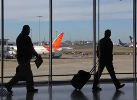 Volo cancellato per Covid: cosa fare, come chiedere rimborso o risarcimento