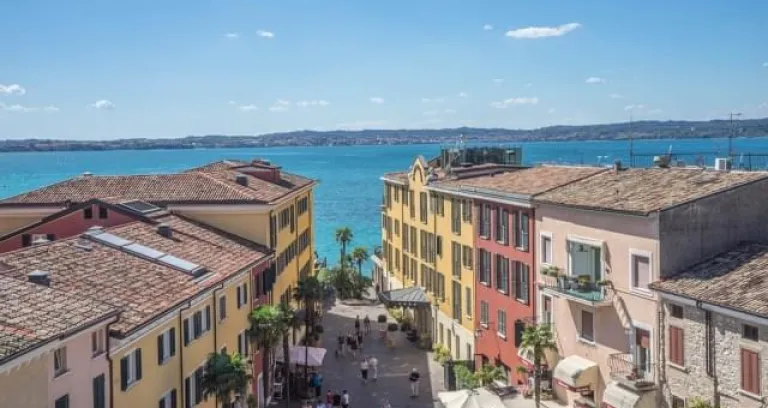 Sirmione Lago Di Garda Architettura