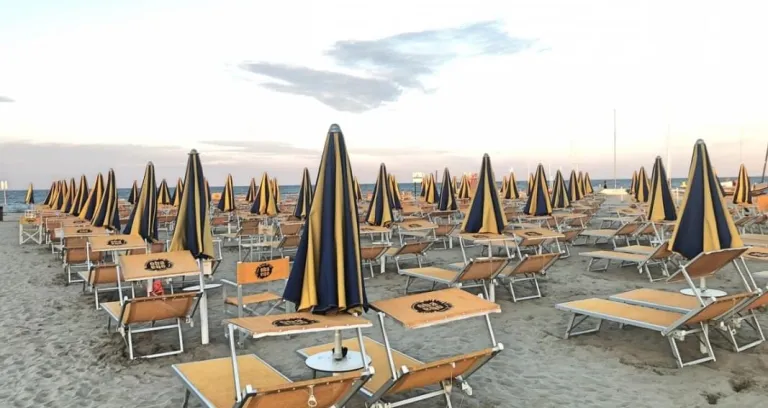 Spiaggia Mare Cervia Ombrelloni