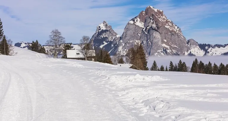 svizzera stoos villaggio alpino