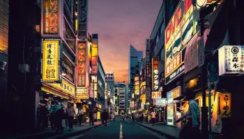 Vita notturna a Tokyo: locali e quartieri della movida