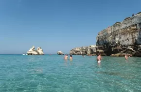 Torre dell'Orso, Puglia: info, immagini e come arrivare alla spiaggia del Salento