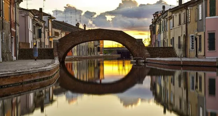 Tramonto Riflesso A Comacchio