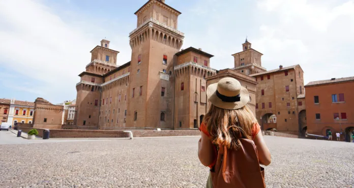 Travel Italy Rear View Traveler Girl Walking Towards Este Castle Castello Estense Ferrara Italy