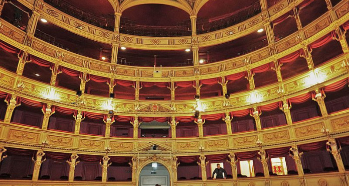 Triest Teatro Verdi Innen 1