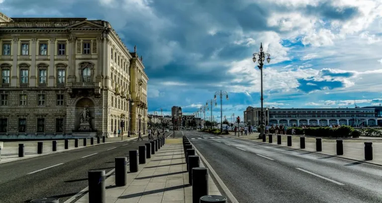 Trieste Panorama Piazza Strada 3