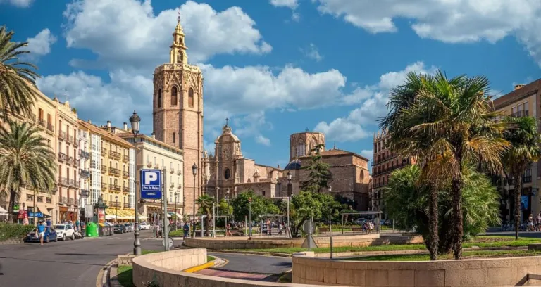 valencia piazza della citta fontana 1