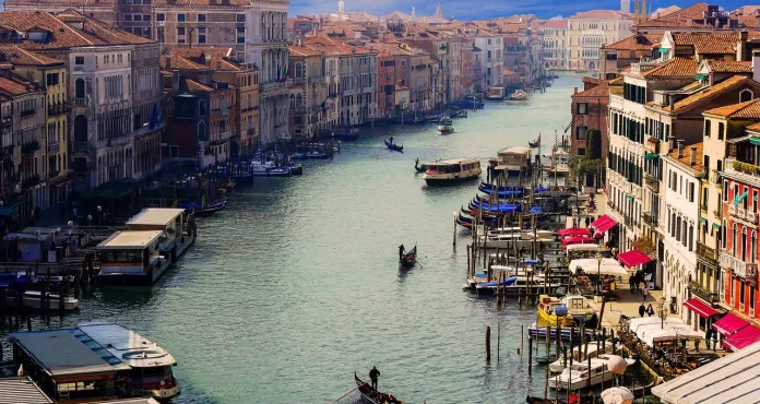 Venezia Canale Grande Gondoliere