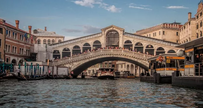 Venezia Italia Il Ponte Di Rialto