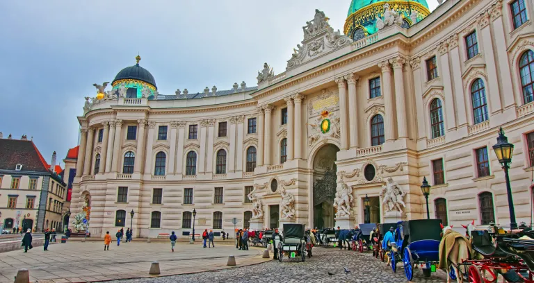 Vienna Austria January 8 2014 Fiacre St Michael Wing Hofburg Palace Vienna Austria People Background 1