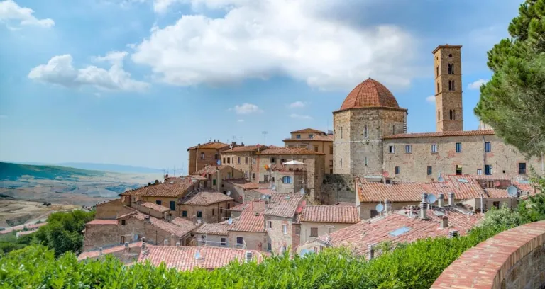 volterra citta medievale medio evo