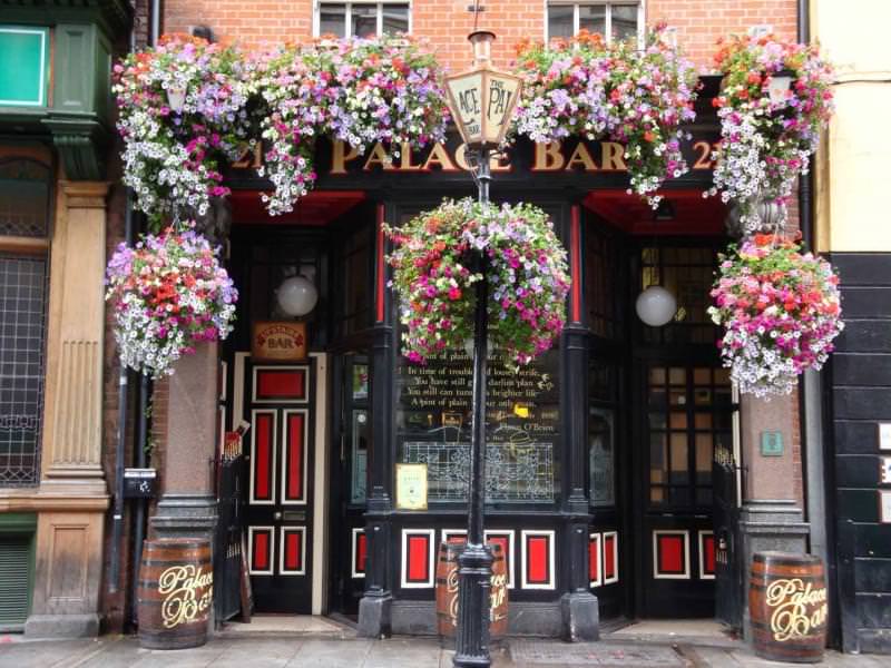 10 palace bar